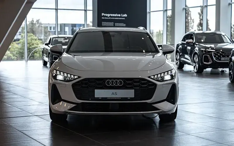 Neu Audi A5 Edition .1 204 PS (150 kW) 2026 Weiß Kombi