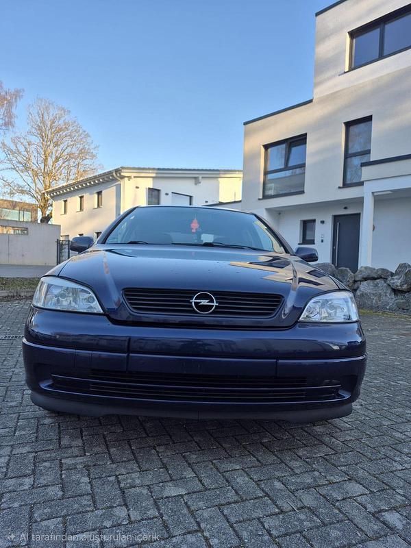 Gebraucht Opel Corsa 101 PS (74 kW) 2000 Blau Limousine