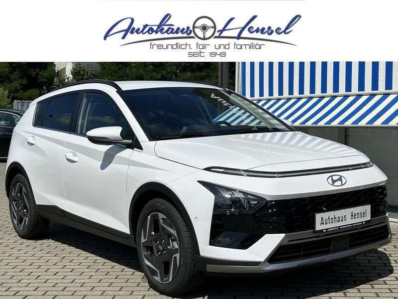 Atlas white Gebraucht 2024 Hyundai Bayon Prime SUV | 25.490 € (Teuer) - Bild 1/4
