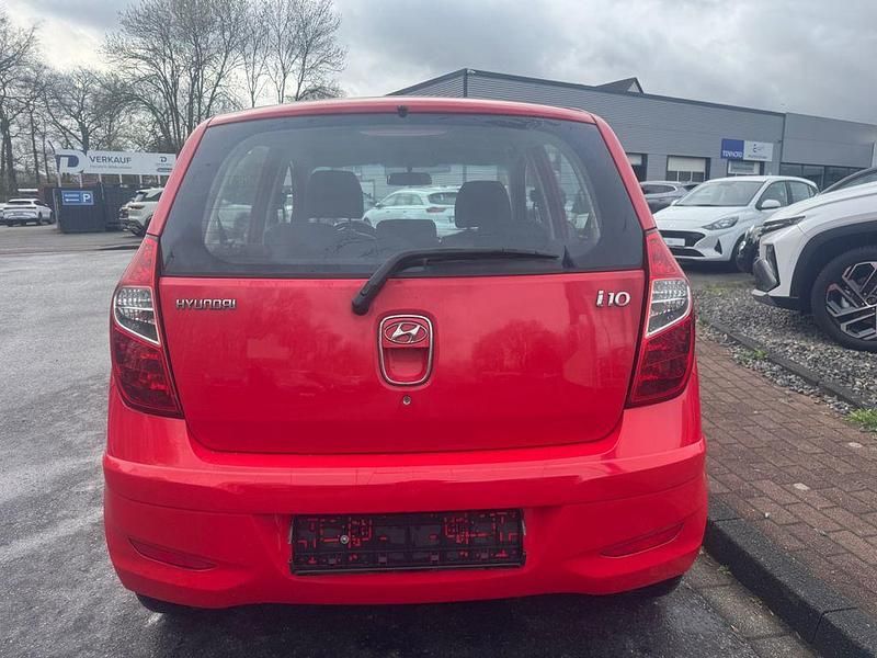 Gebraucht Hyundai i10 Classic 69 PS (50 kW) 2012 Rot Kleinwagen