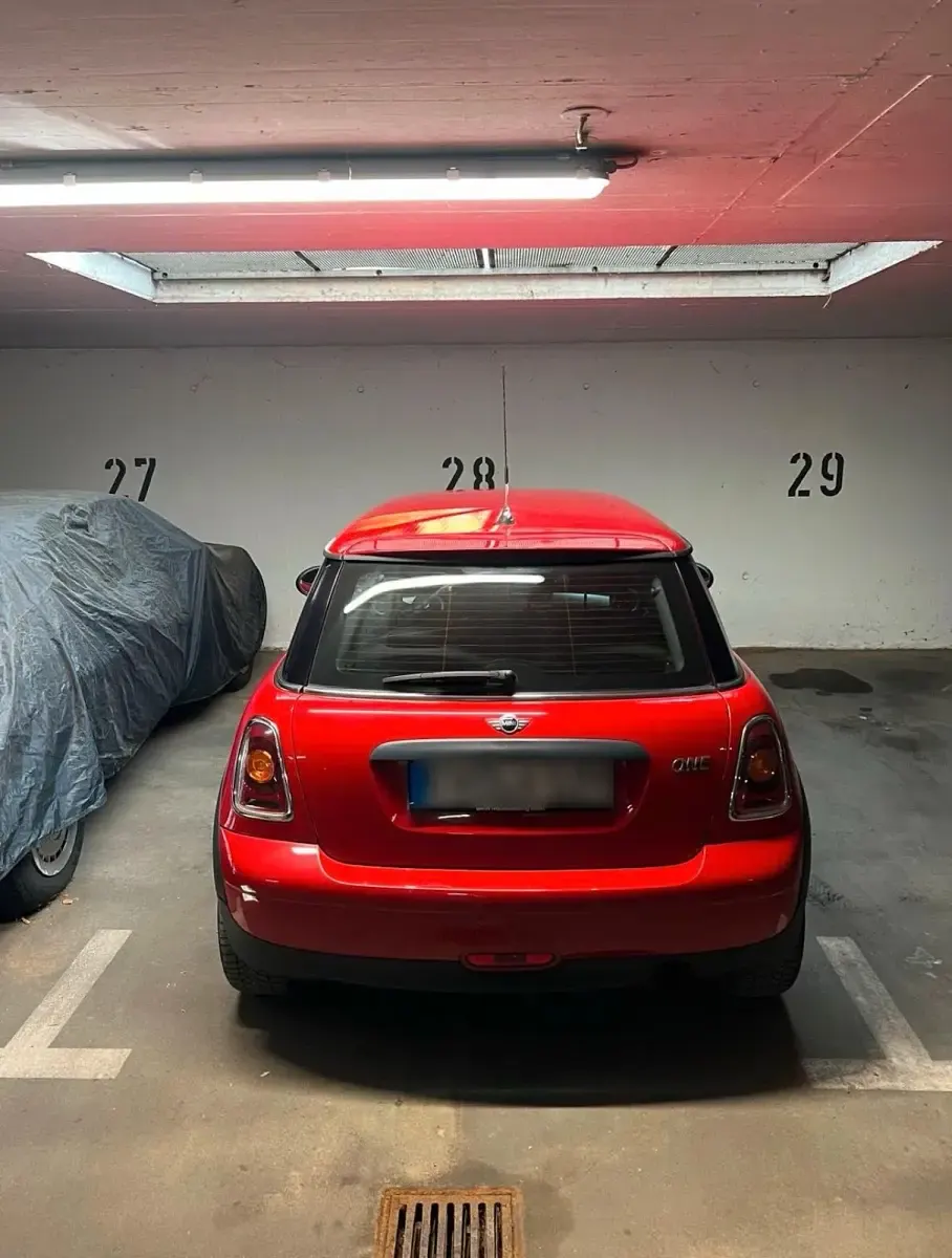 Begagnad Mini ONE 75 HK (55 kW) 2009 Röd Halvkombi