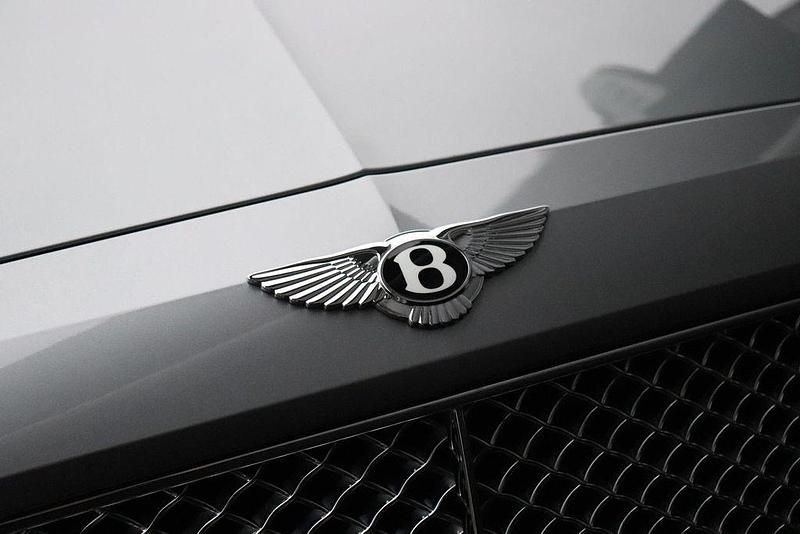 Begagnad Bentley Flying Spur 625 HK (459 kW) 2016 Grå Sedan