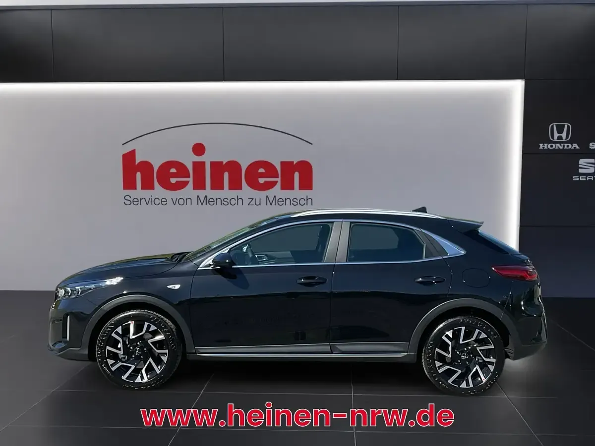 Neu Kia XCeed Vision 150 PS (110 kW) 2026 Black pearl SUV
