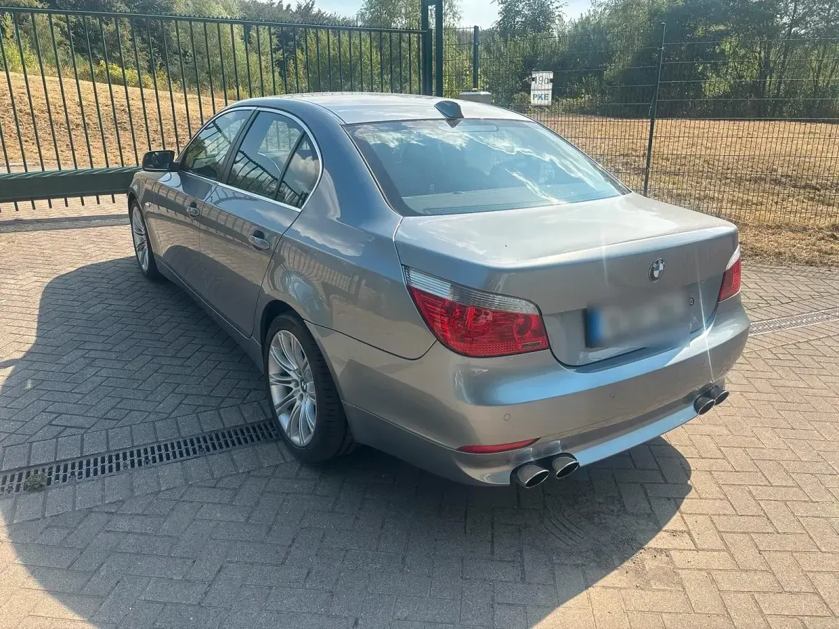 Gebraucht BMW 530 M Performance 231 PS (169 kW) 2004 Grau Limousine