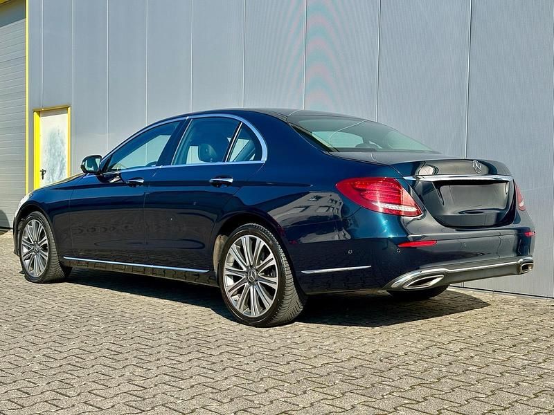 Gebraucht Mercedes E200 184 PS (135 kW) 2017 Grün Limousine