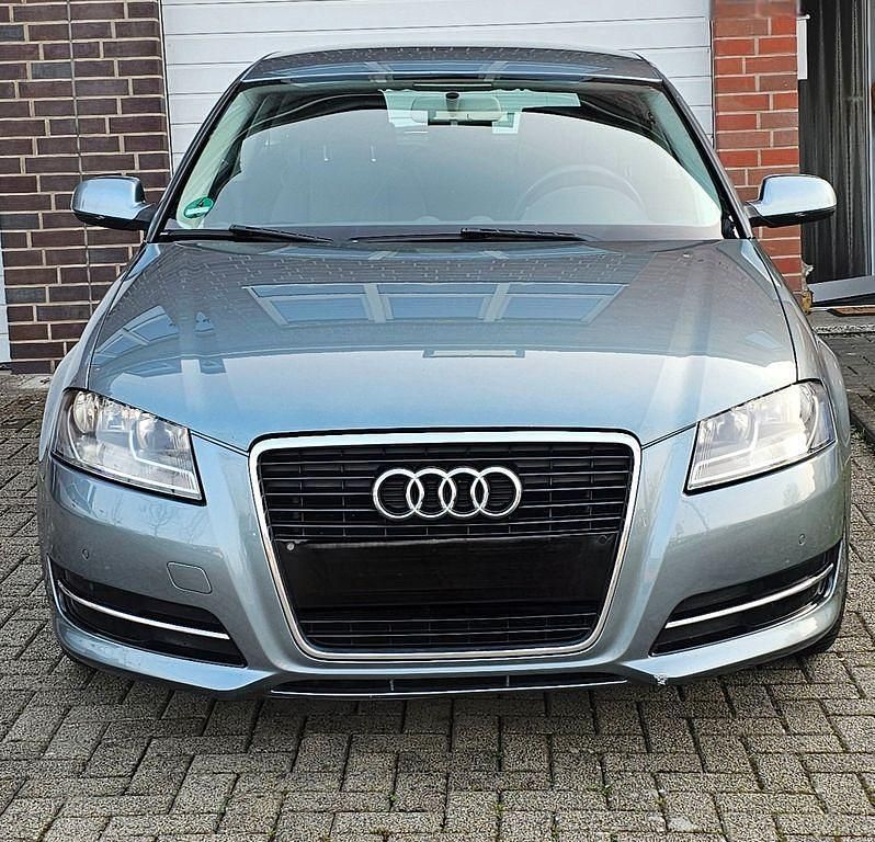 Gebraucht Audi A3 S-Line 125 PS (91 kW) 2011 Grau Kleinwagen
