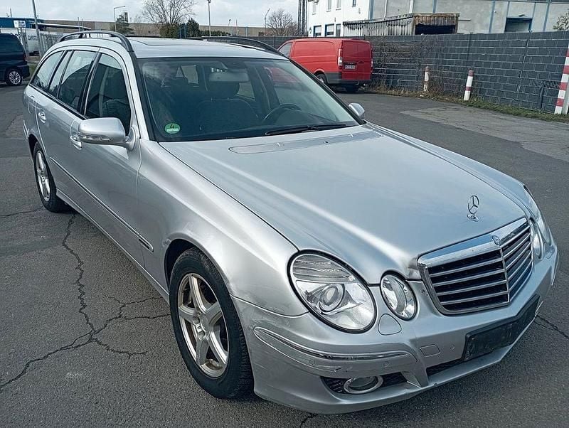 Gebraucht Mercedes E220 Elegance 170 PS (125 kW) 2008 Silber Kombi
