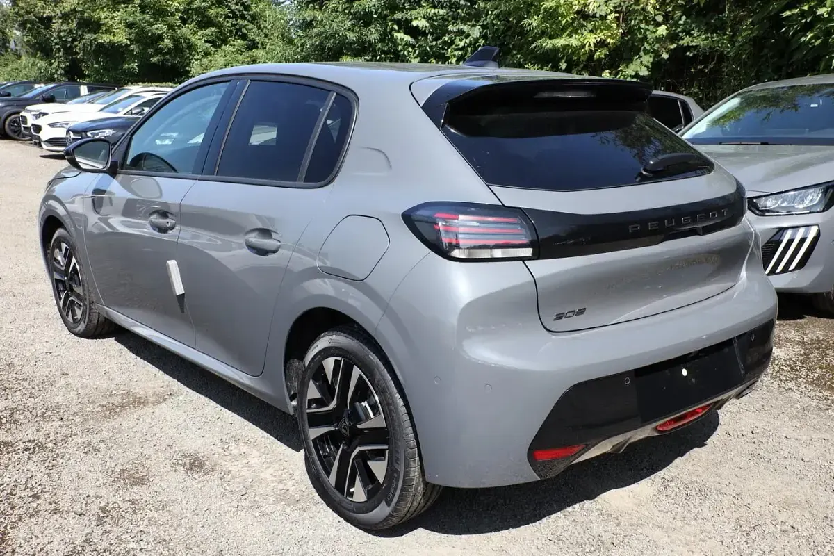 Neu Peugeot 208 Allure 101 PS (74 kW) 2025 Artense grau metallic Kleinwagen