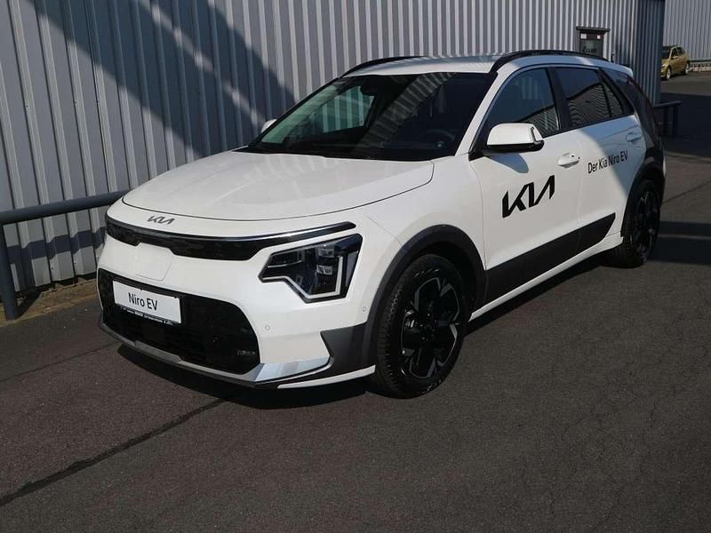(swp) snow white pearl Gebraucht 2023 Kia e-Niro Inspiration SUV | 41.990 € - Bild 1/4