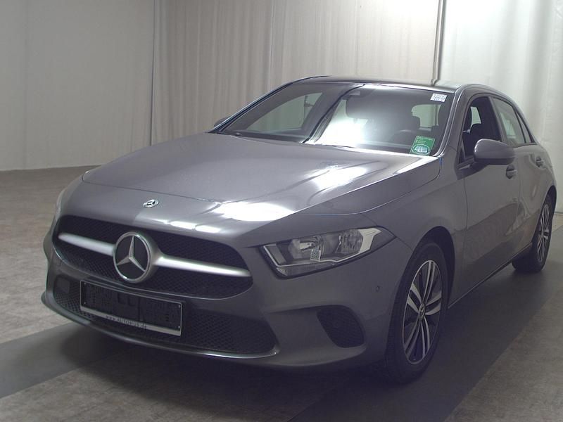 Gebraucht Mercedes A250 218 PS (160 kW) 2022 Grau Limousine