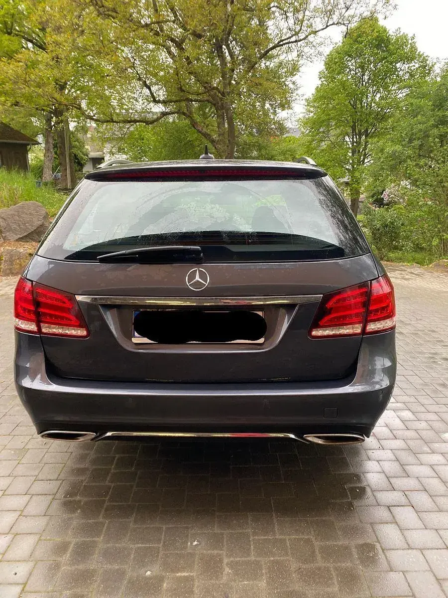 Second-hand Mercedes E220 170 CP (125 kW) 2016 Gri Break