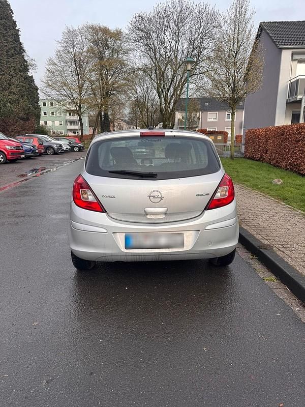 Gebraucht Opel Corsa Innovation 75 PS (55 kW) 2009 Silber Kleinwagen