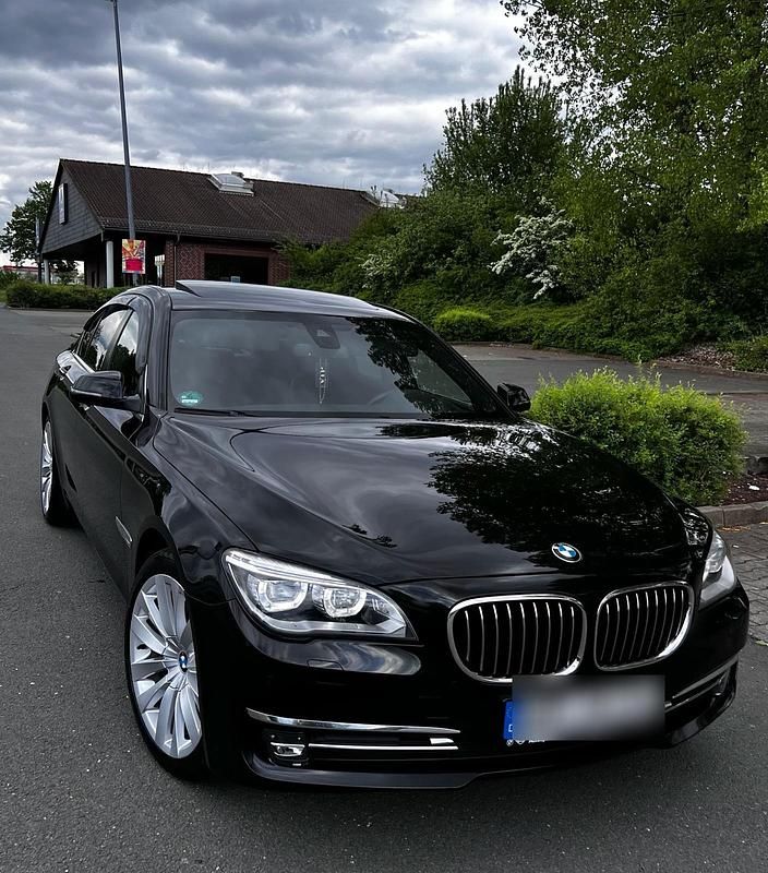 Gebraucht BMW 730 258 PS (189 kW) 2014 Schwarz Limousine