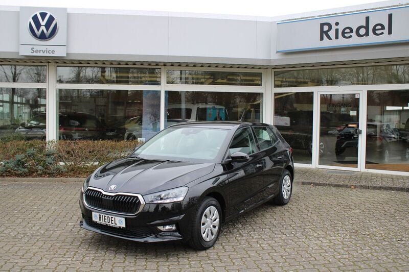 Schwarz Neu 2025 Skoda Fabia Essence Kleinwagen | 18.890 € (Guter Preis) - Bild 1/4
