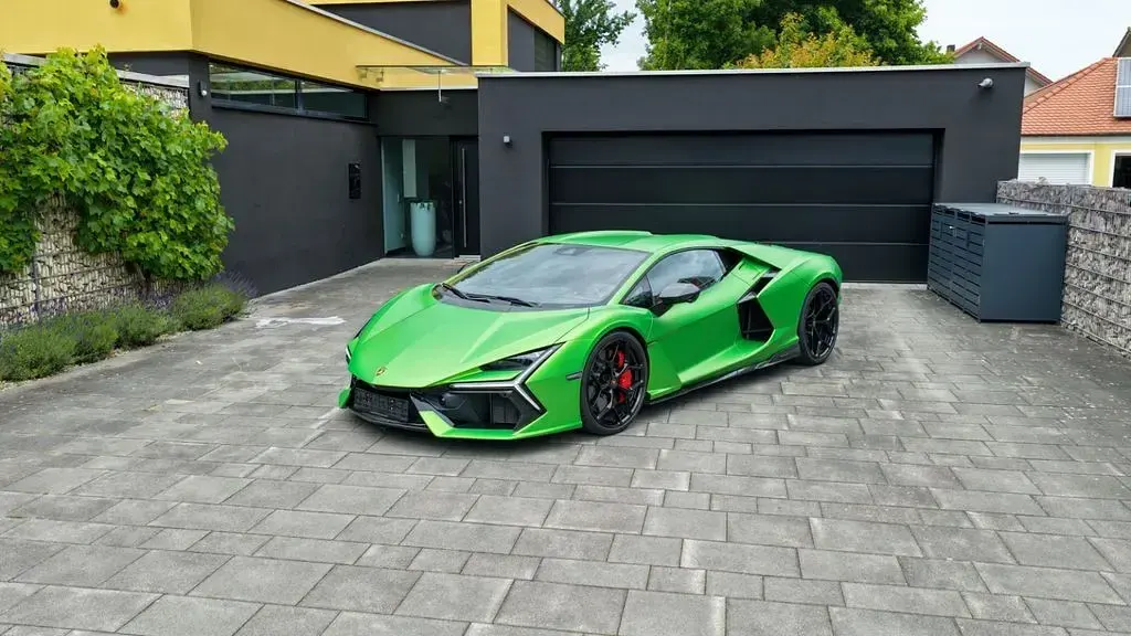 Gebraucht Lamborghini Revuelto 1016 PS (747 kW) 2025 Grün Coupé