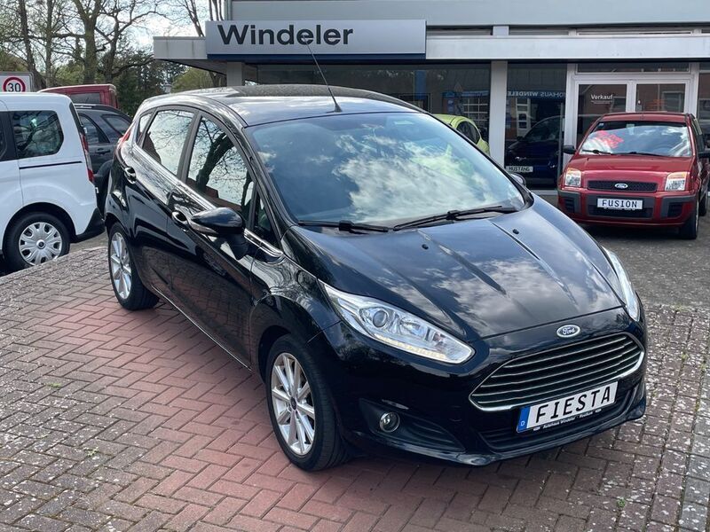 Schwarz Gebraucht 2017 Ford Fiesta Titanium Kleinwagen | 10.950 € (Fairer Preis) - Bild 1/4