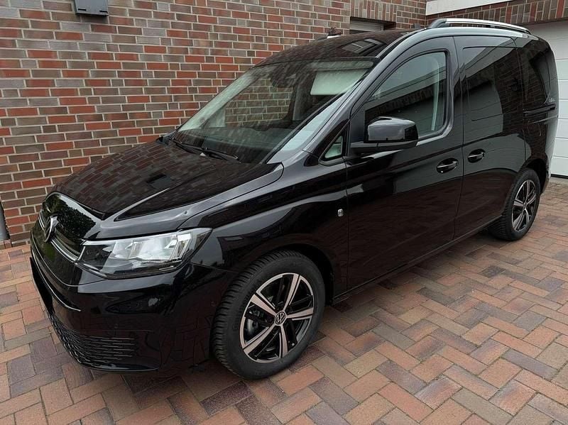 Schwarz Gebraucht 2025 VW Caddy Goal Van / Kleinbus | 37.000 € (Superpreis) - Bild 1/4