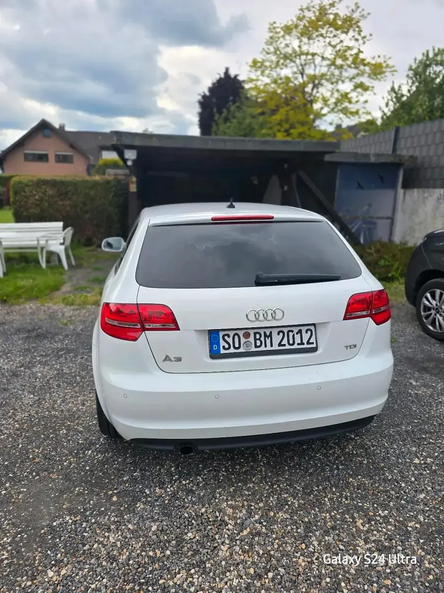 Gebraucht Audi A3 Cabriolet 140 PS (102 kW) 2012 Weiß Cabrio