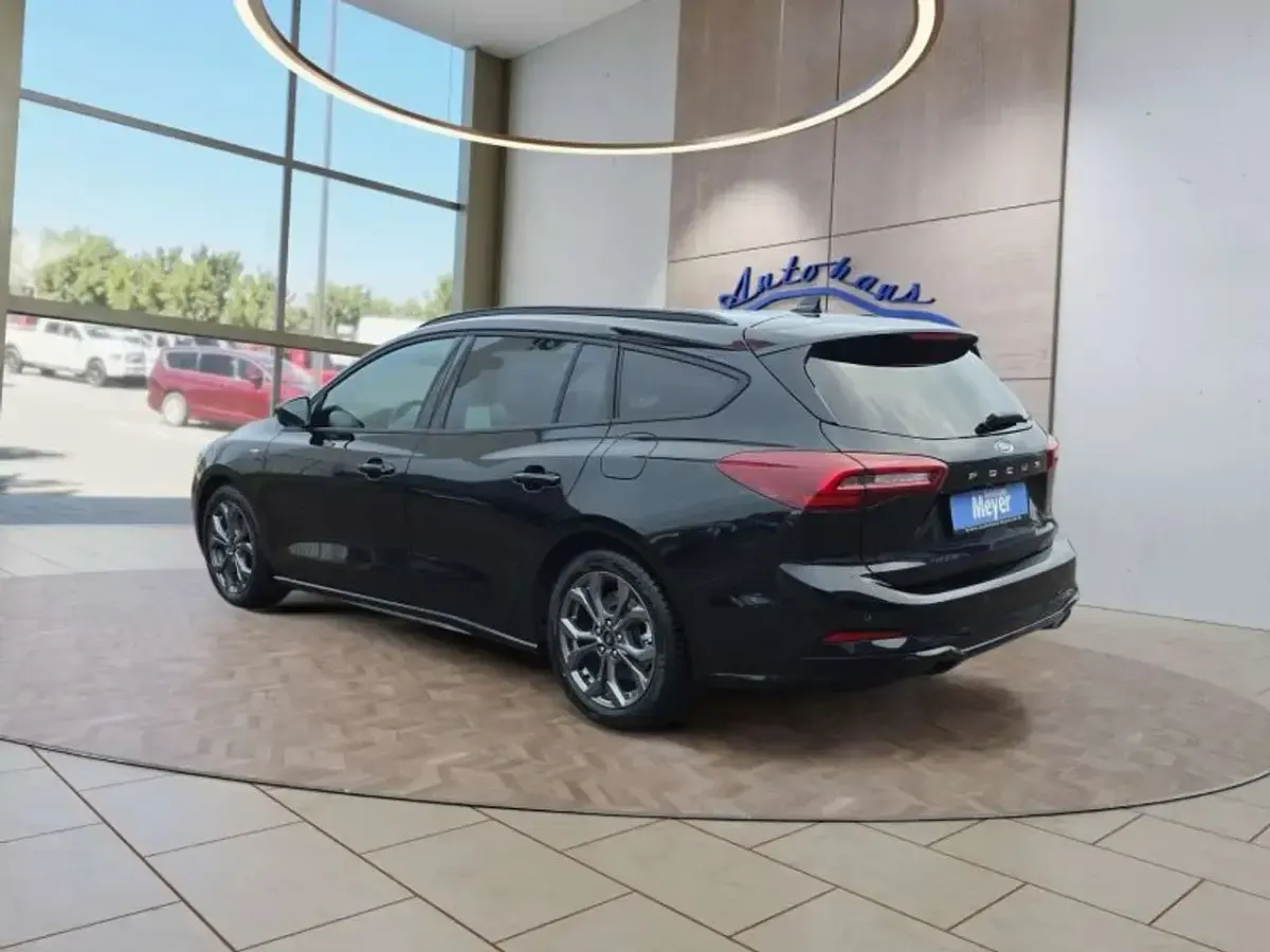 Neu Ford Focus ST-Line X 155 PS (114 kW) 2025 Agate black Kombi