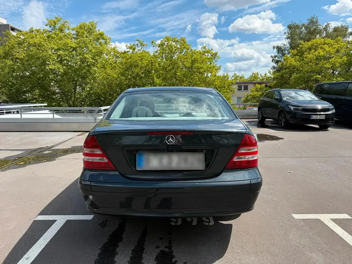 Gebraucht Mercedes C180 Classic 142 PS (104 kW) 2004 Blau Limousine