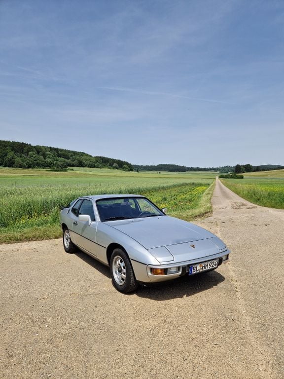 Silber Gebraucht 1977 Porsche 924 Coupé | 10.924 € - Bild 1/4