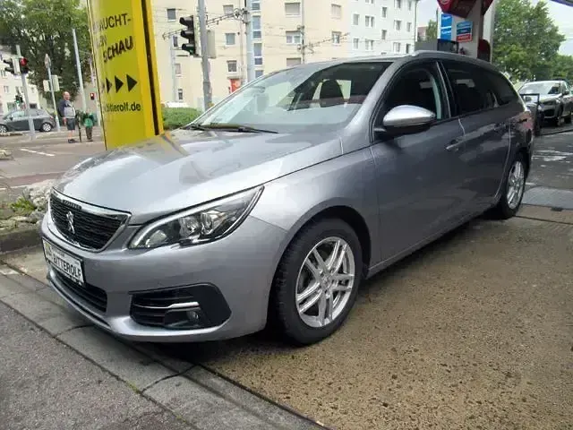 Gebraucht Peugeot 308 SW Active 131 PS (96 kW) 2020 Andere Kombi
