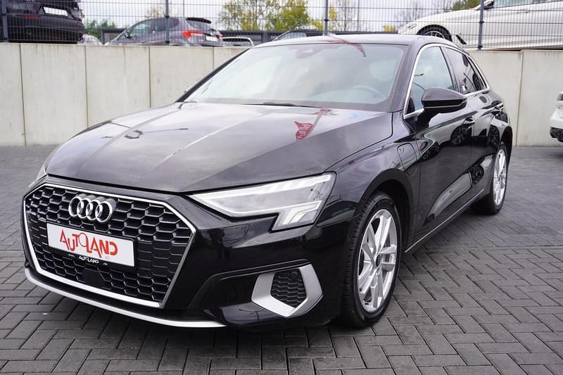 Gebraucht Audi A3 Sportback e-tron Advanced 204 PS (150 kW) 2021 Schwarz Kleinwagen