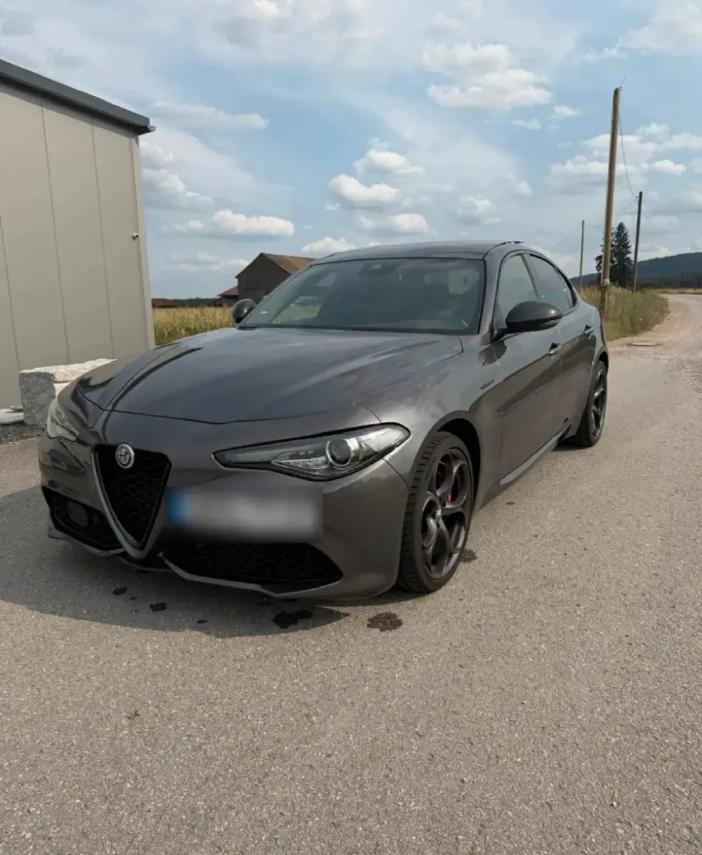 Gebraucht Alfa Romeo Giulia Veloce 209 PS (153 kW) 2021 Grau Limousine