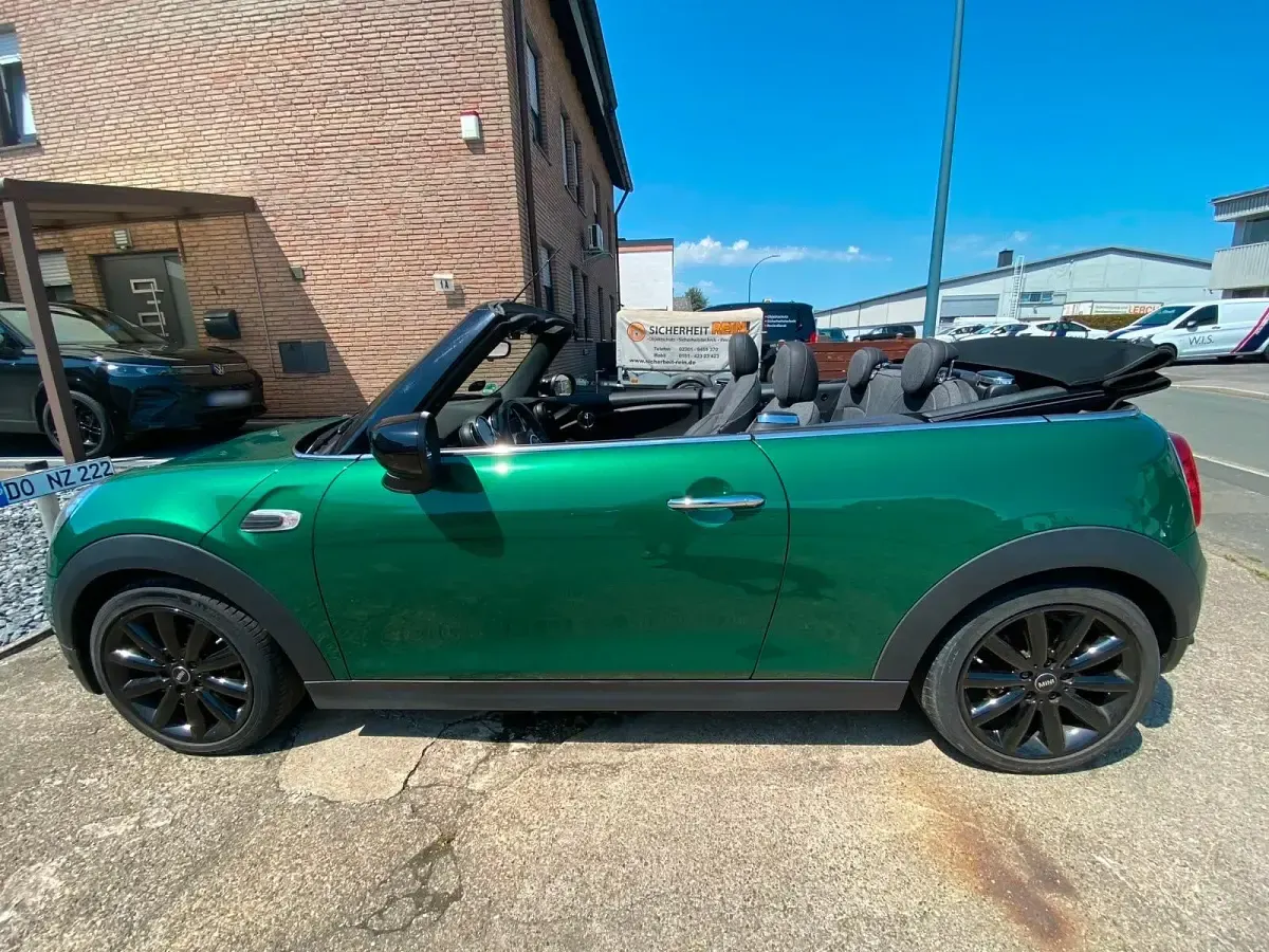 Gebraucht Mini Cooper Cabriolet 136 PS (100 kW) 2019 Grün Cabrio