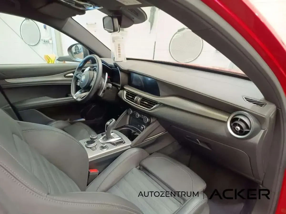 Gebraucht Alfa Romeo Stelvio Veloce 210 PS (154 kW) 2024 Rot SUV