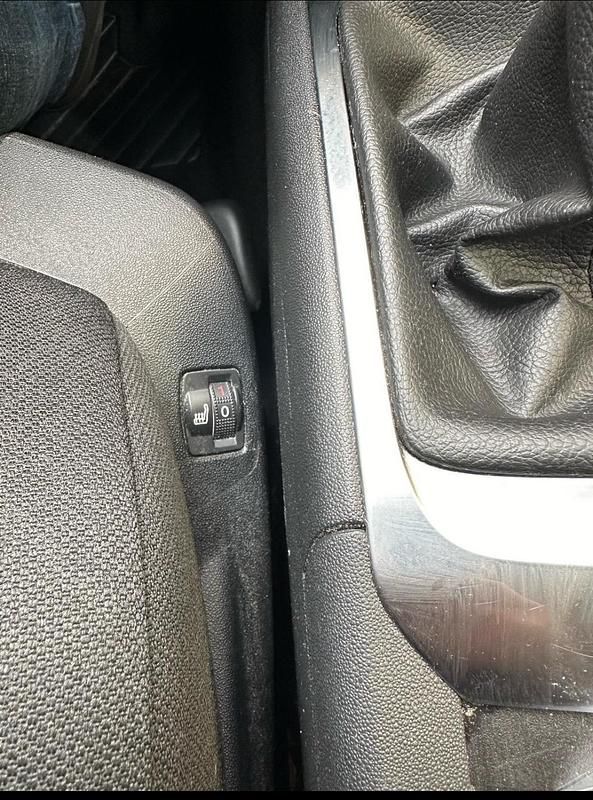 Weiß Gebraucht 2016 Citroën C4 Picasso Van / Kleinbus | 7.900 € (Etwas zu teuer) - Bild 1/4