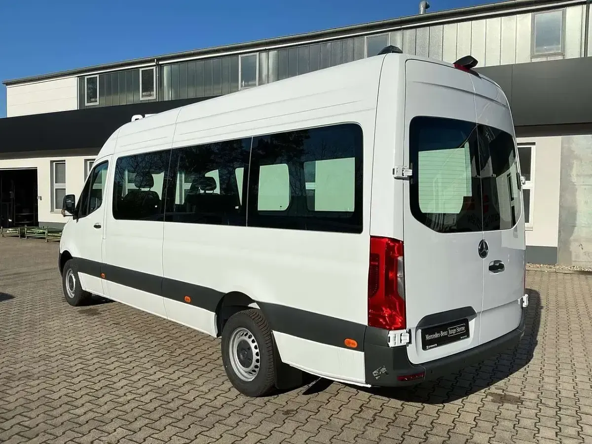Gebraucht Mercedes Sprinter 150 PS (110 kW) 2026 Arktikweiß Van