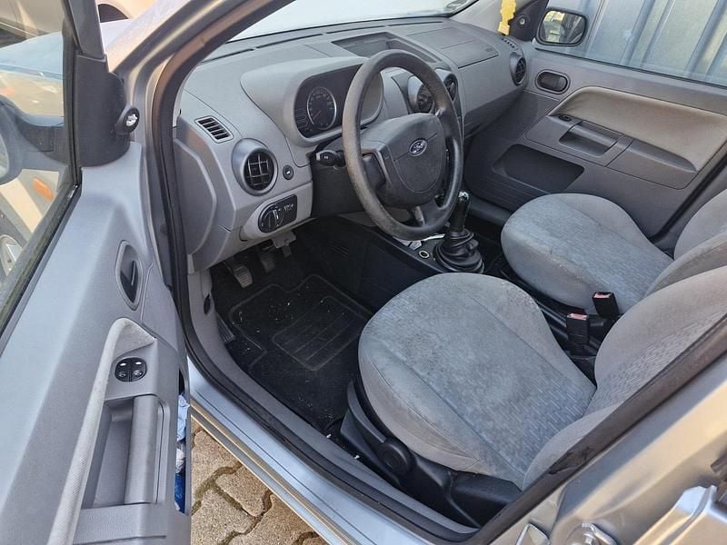 Gebraucht Ford Fusion 90 PS (66 kW) 2003 Kleinwagen