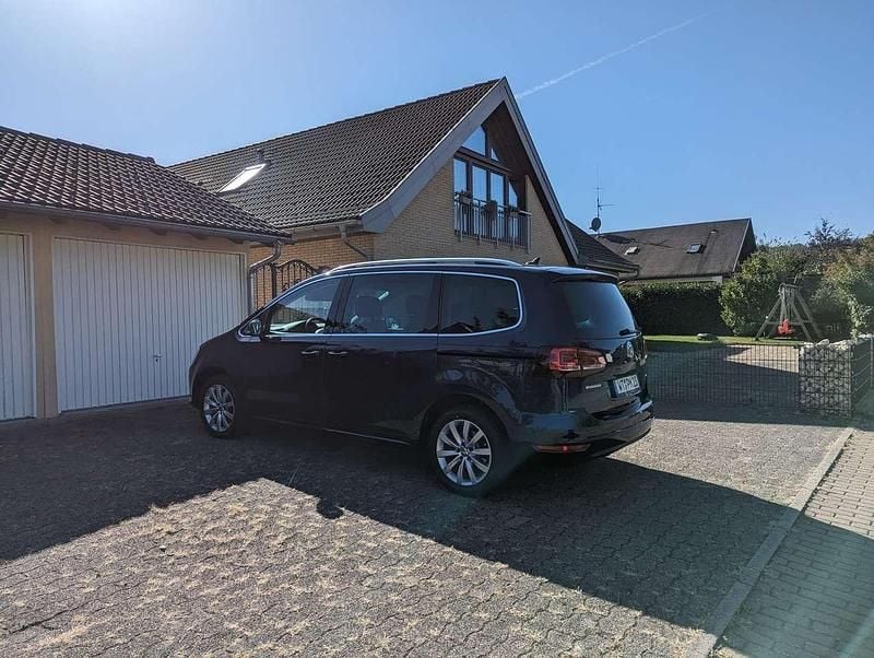 Gebraucht VW Sharan Highline 177 PS (130 kW) 2019 Blau Van / Kleinbus