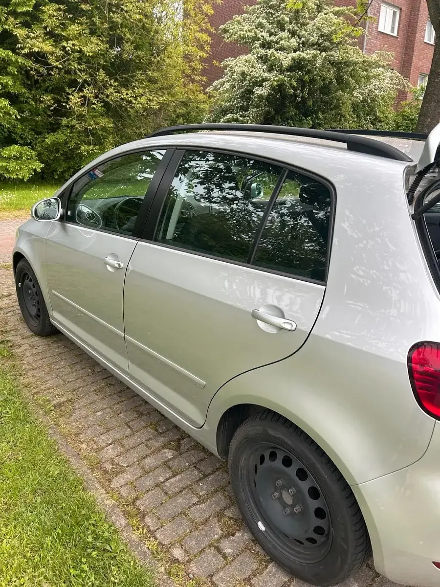 Gebraucht VW Golf Plus Cross 122 PS (89 kW) 2009 Silber Limousine