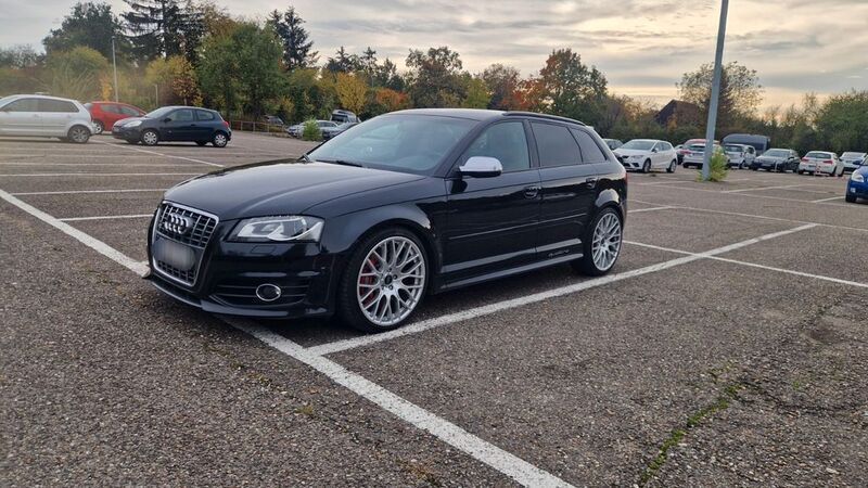 Schwarz Gebraucht 2011 Audi S3 Sport Limousine | 16.500 € (Etwas zu teuer) - Bild 1/4