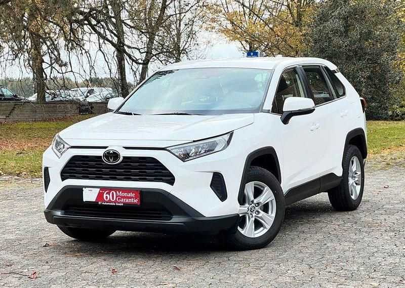 Weiß Gebraucht 2020 Toyota RAV4 SUV | 24.699 € (Fairer Preis) - Bild 1/4
