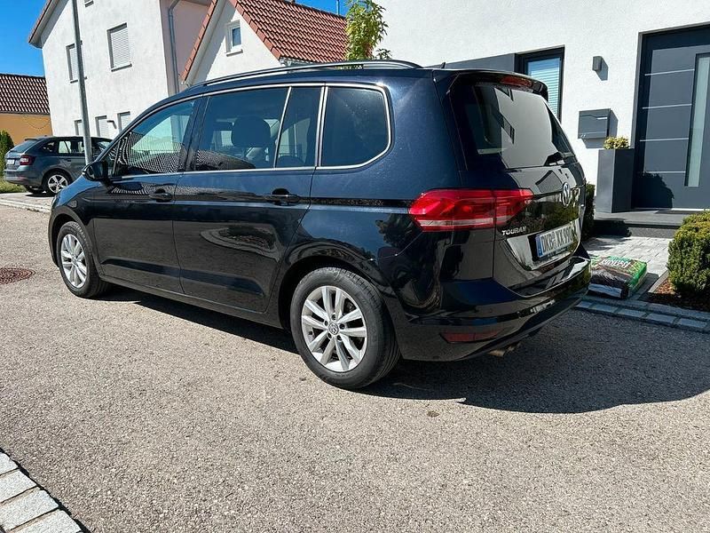 Gebraucht VW Touran Highline 150 PS (110 kW) 2016 Schwarz Van / Kleinbus