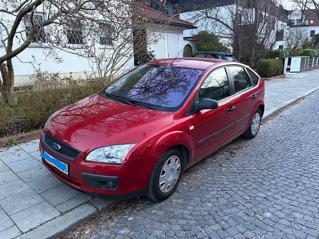 Gebraucht Ford Focus 101 PS (74 kW) 2006 Orange Limousine