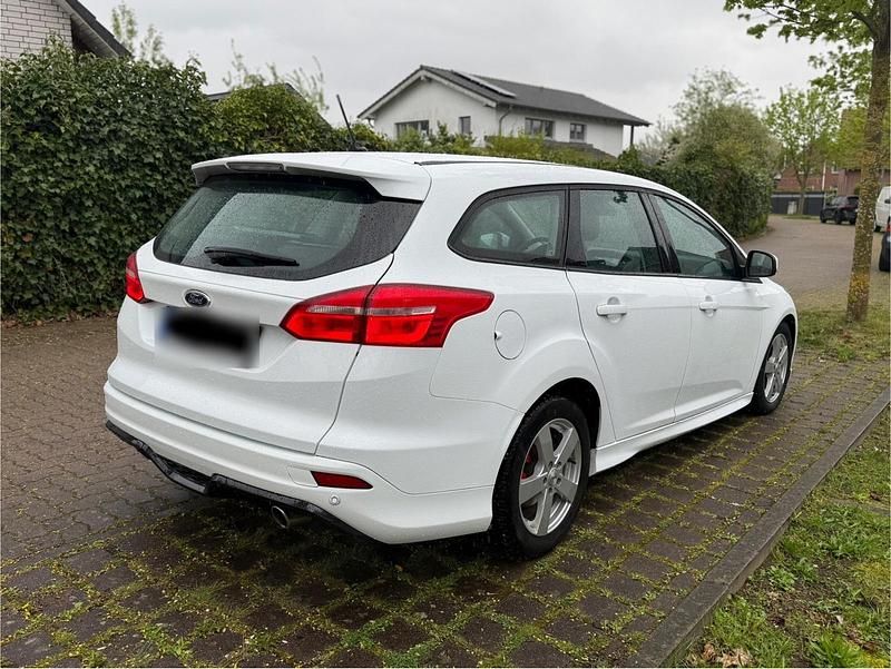 Second-hand Ford Focus ST-Line 150 CP (110 kW) 2017 Alb Break