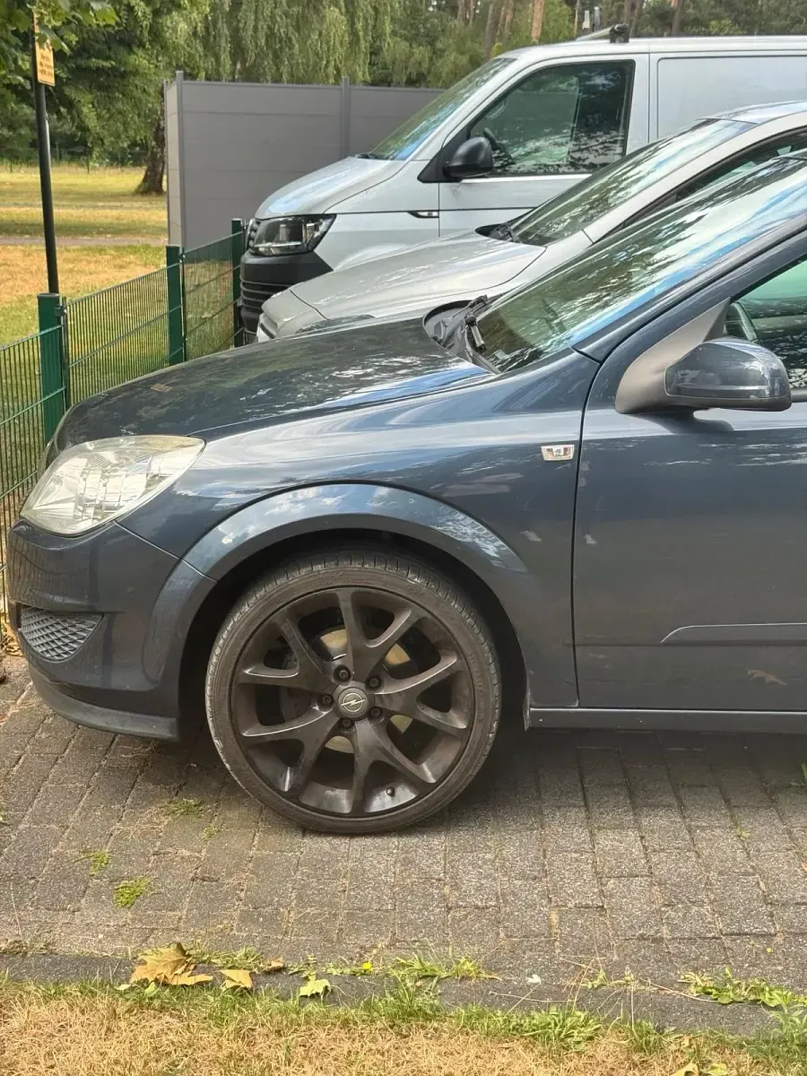 Gebraucht Opel Astra 90 PS (66 kW) 2008 Grau Kleinwagen
