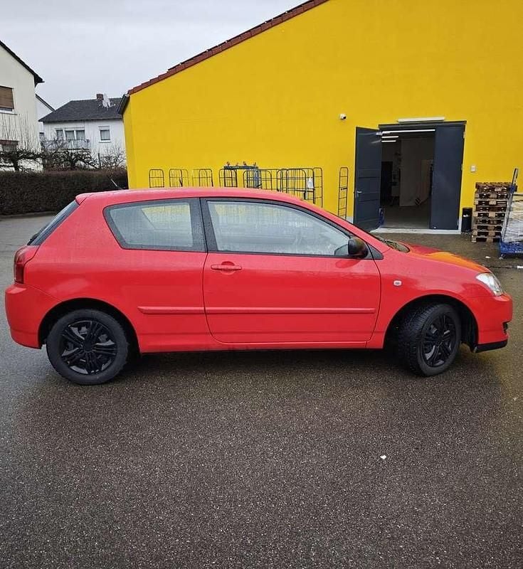 Gebraucht Toyota Corolla 97 PS (71 kW) 2005 Rot Limousine