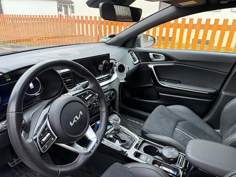 Gebraucht Kia Ceed 160 PS (117 kW) 2024 Grau Kleinwagen