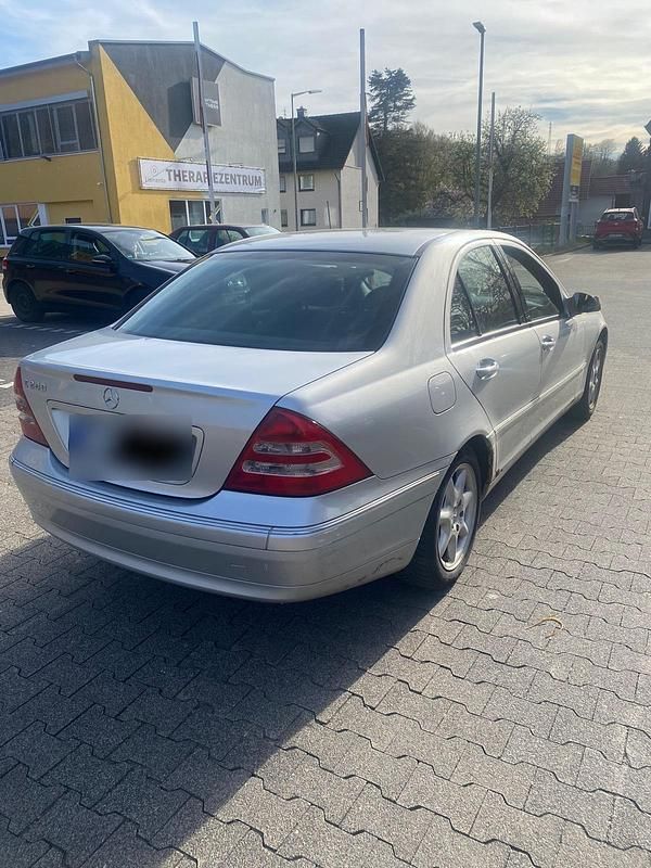 Gebraucht Mercedes C240 170 PS (125 kW) 2000 Silber Limousine