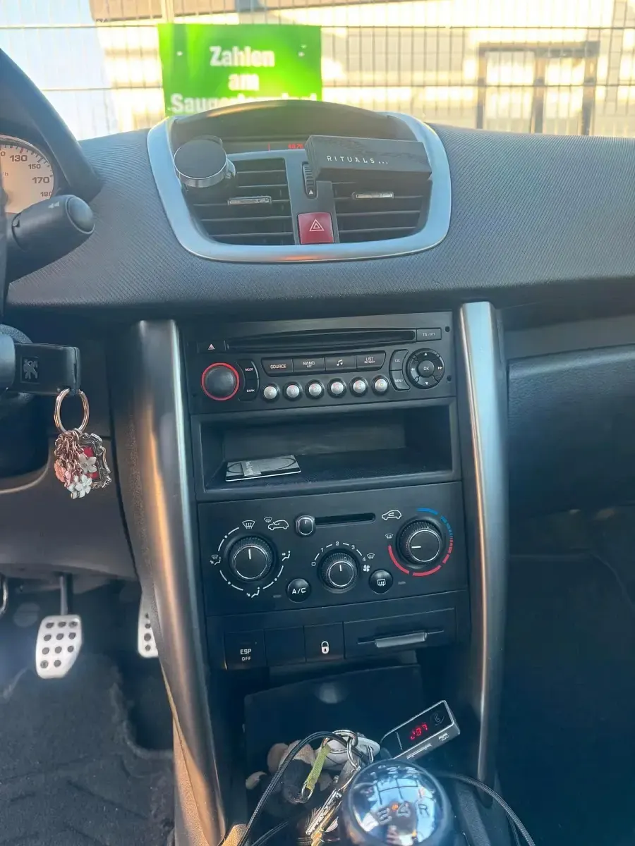 Gebraucht Peugeot 207 CC 120 PS (88 kW) 2011 Schwarz Cabrio