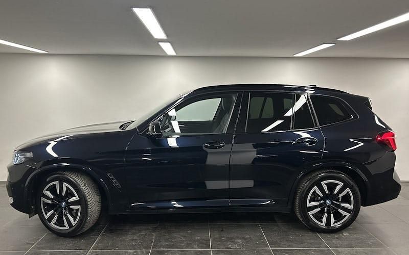 Gebraucht BMW iX3 Impressive 210 kW (286 PS) 2022 Schwarz SUV