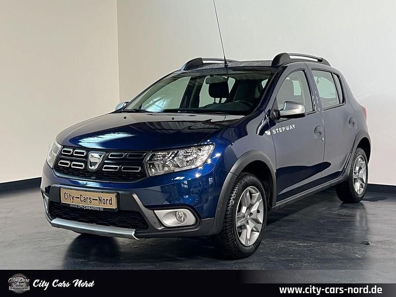 Blau Gebraucht 2019 Dacia Sandero Stepway Kleinwagen | 10.899 € (Fairer Preis) - Bild 1/4