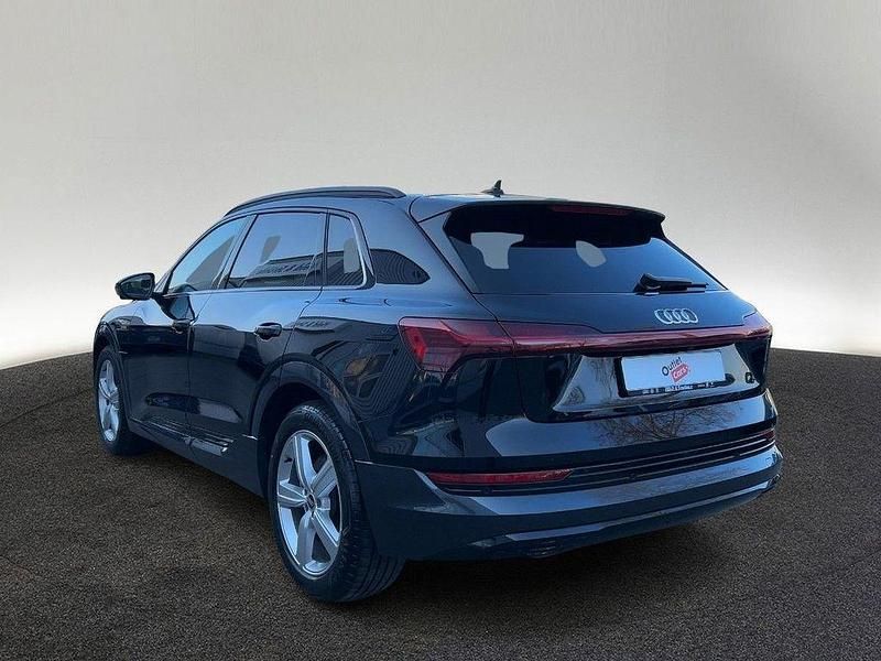 Gebraucht Audi e-tron Advanced 230 kW (313 PS) 2022 Brillantschwarz SUV