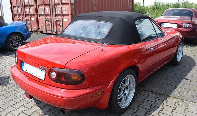 Gebraucht Mazda MX5 116 PS (85 kW) 1992 Rot Cabrio