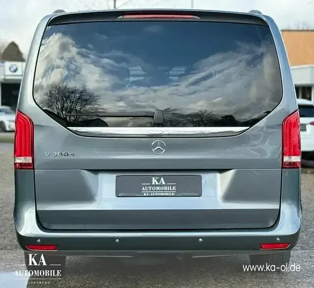 Gebraucht Mercedes V300 Avantgarde 239 PS (175 kW) 2020 Grau Van / Kleinbus